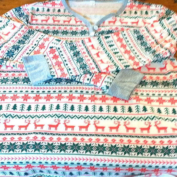 Medium Women's Christmas/Winter Pajamas - Picture 3 of 6